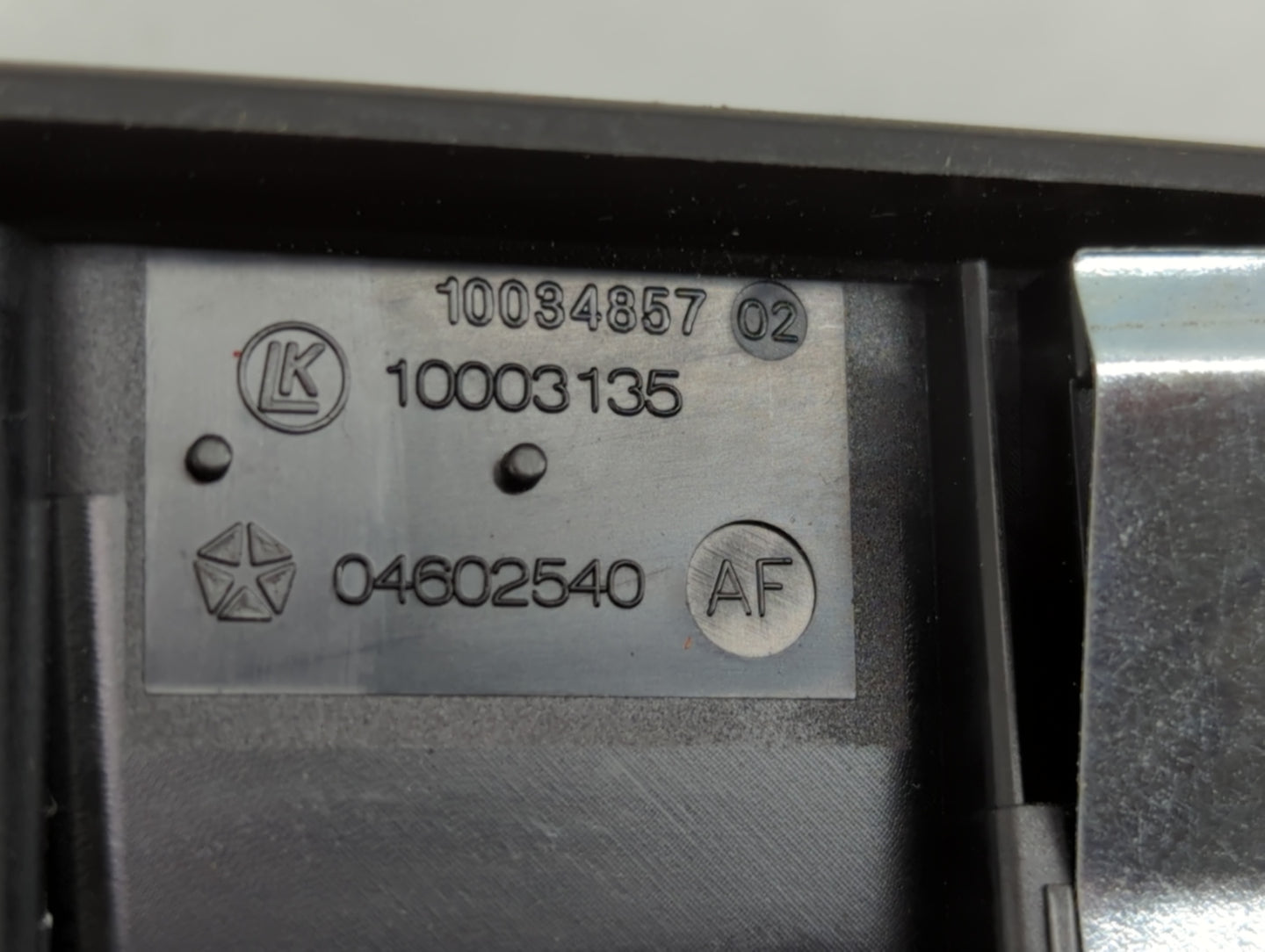 2011 Jeep Liberty Master Power Window Switch Replacement Driver Side Left P/N:10003135 04602540 Fits OEM Used Auto Parts - Oemusedautoparts1.com