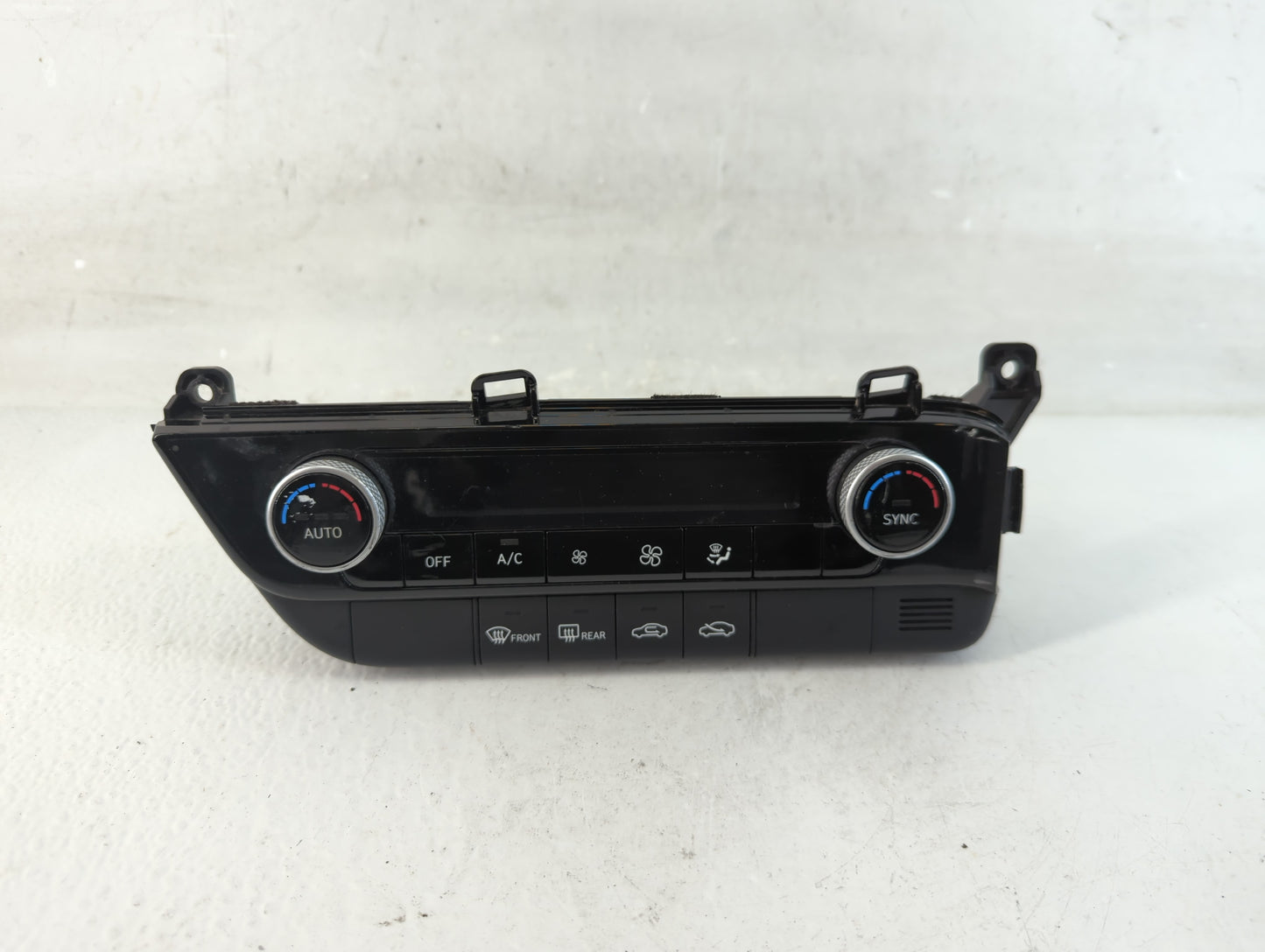 2024 Hyundai Elantra Climate Control Module Temperature AC/Heater Replacement P/N:97250-AAIA0LS5 Fits OEM Used Auto Parts