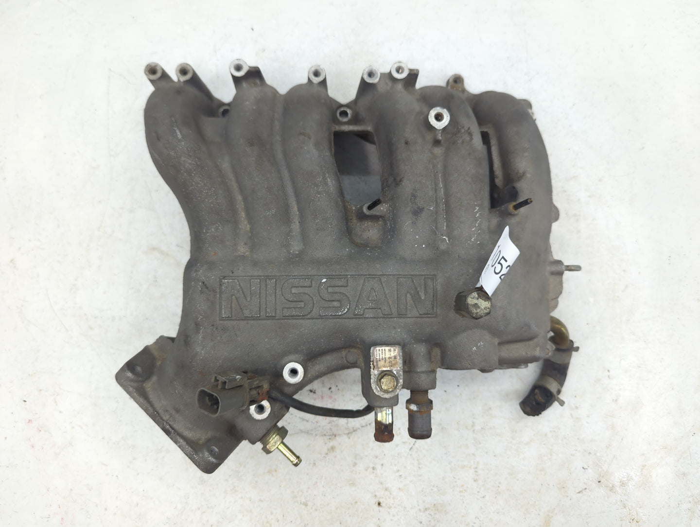 2005-2010 Chrysler 300 Air Intake Manifold P/N:B304001 Fits Fits 2005 2006 2007 2008 2009 2010 OEM Used Auto Parts - Oemusedautoparts1.com