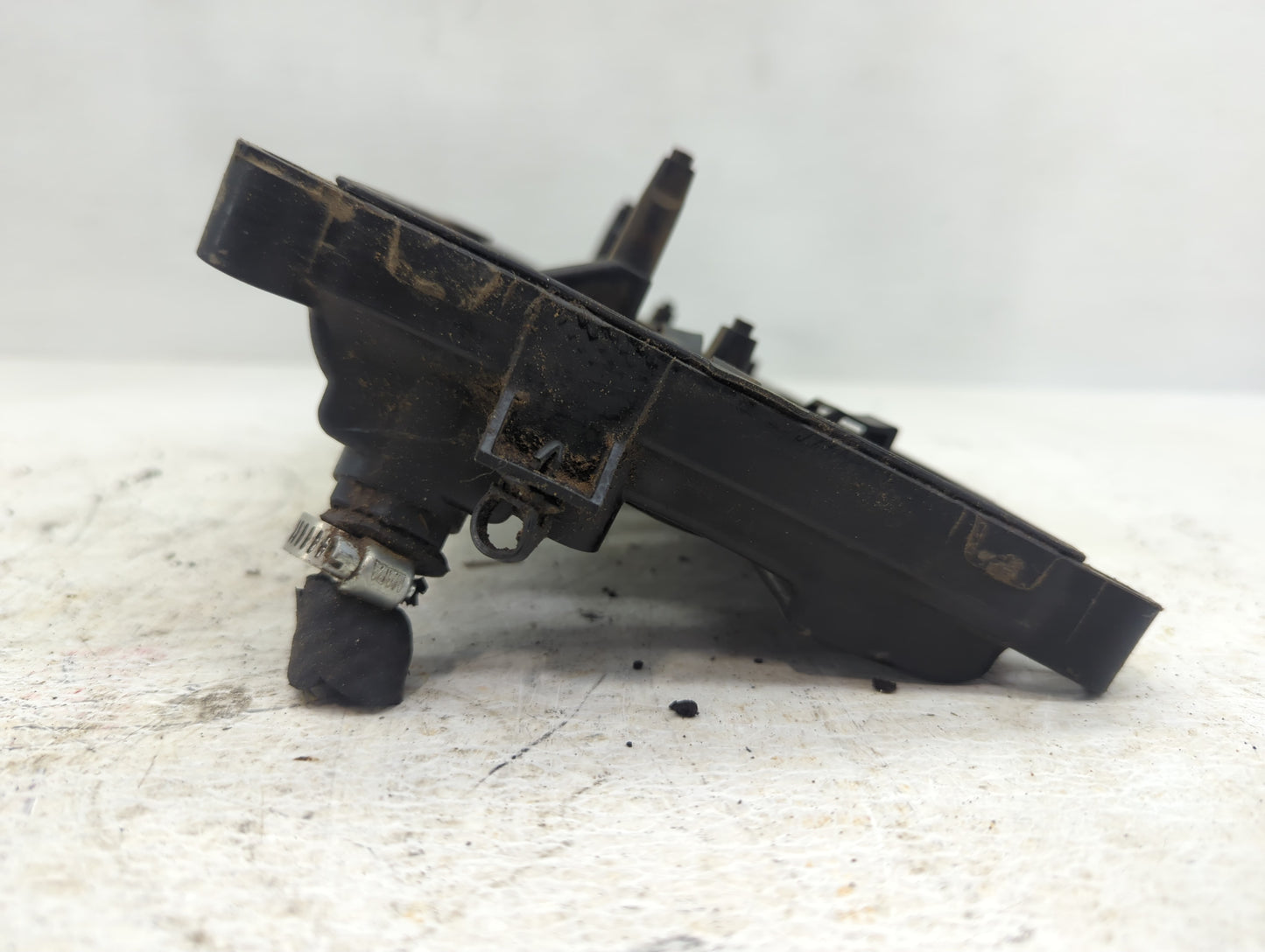 2012 Nissan Altima Driver Left Cylinder Head Valve Cover Fits OEM Used Auto Parts - Oemusedautoparts1.com
