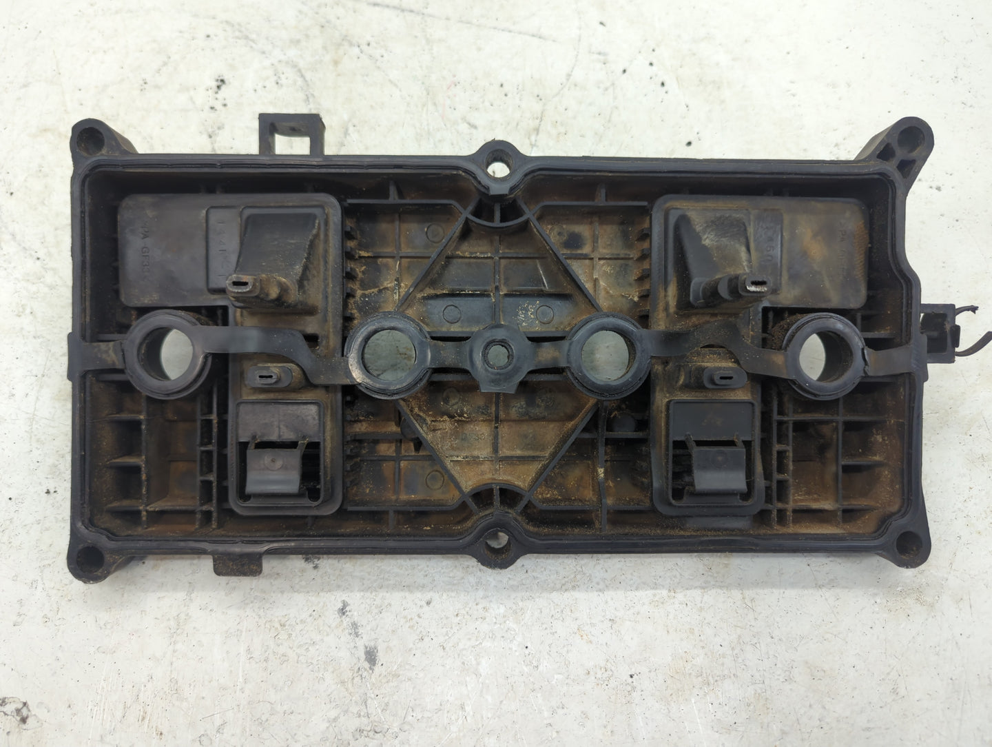 2012 Nissan Altima Driver Left Cylinder Head Valve Cover Fits OEM Used Auto Parts - Oemusedautoparts1.com