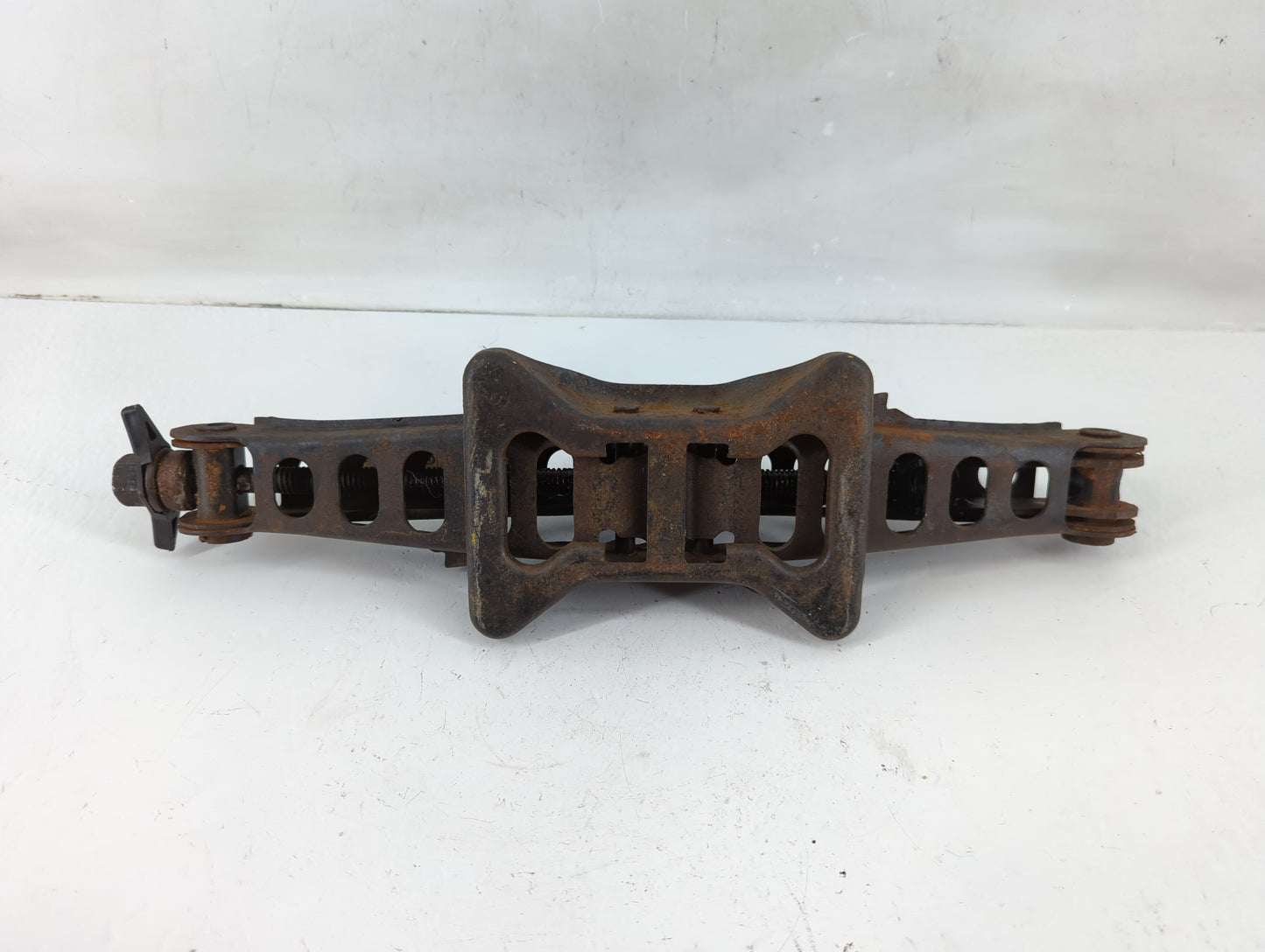 2013 Dodge Avenger Spare Scissor Car Jack Black - Oemusedautoparts1.com