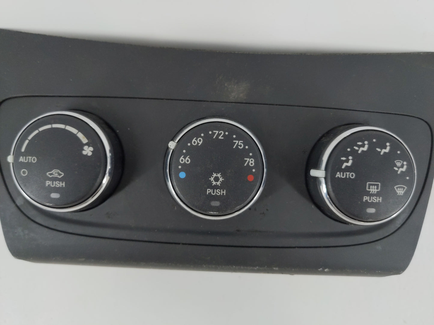 2013 Dodge Avenger Climate Control Module Temperature AC/Heater Replacement P/N:P55111888A Fits OEM Used Auto Parts