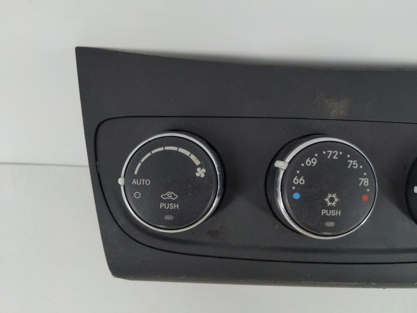 2013 Dodge Avenger Climate Control Module Temperature AC/Heater Replacement P/N:P55111888A Fits OEM Used Auto Parts