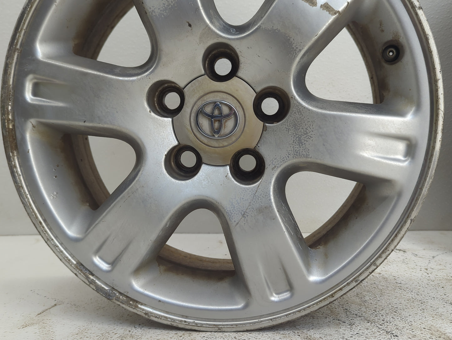 2001-2007 Toyota Highlander Oem Wheel Rim
