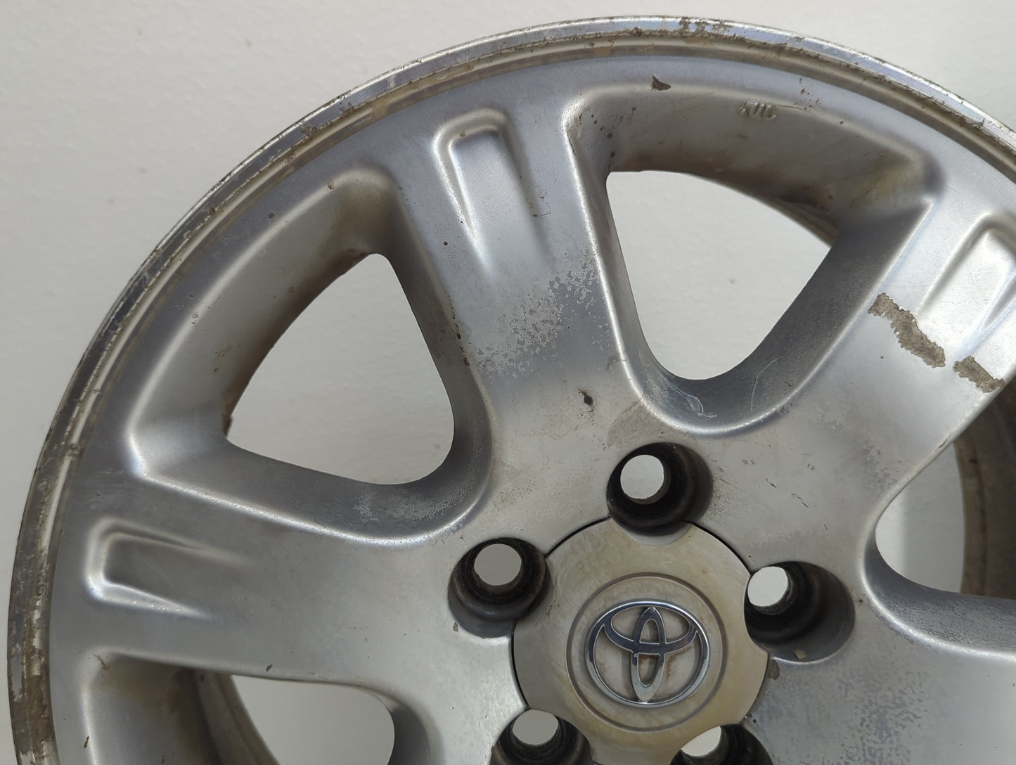 2001-2007 Toyota Highlander Oem Wheel Rim