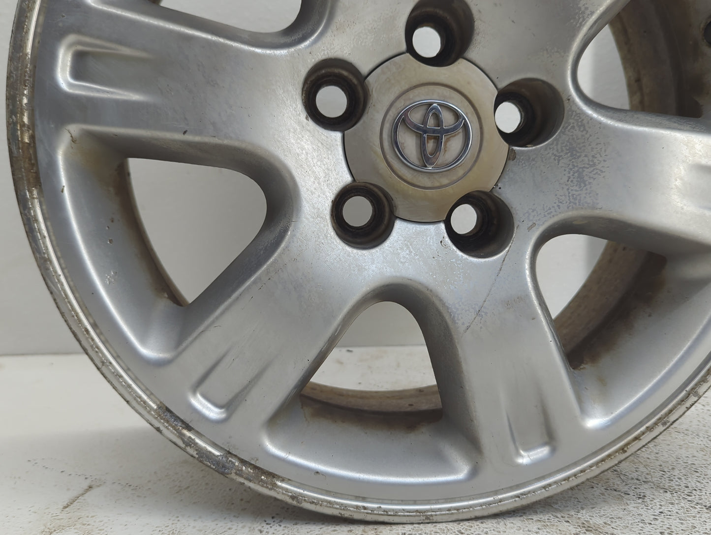 2001-2007 Toyota Highlander Oem Wheel Rim