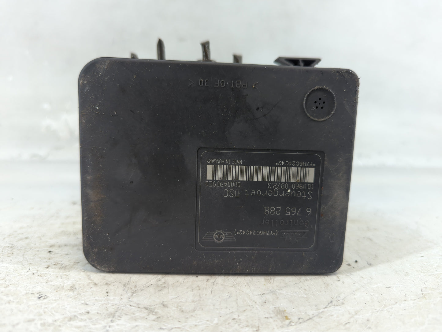 2008 Mini Cooper ABS Pump Control Module Replacement P/N:6 765 288 Fits OEM Used Auto Parts - Oemusedautoparts1.com