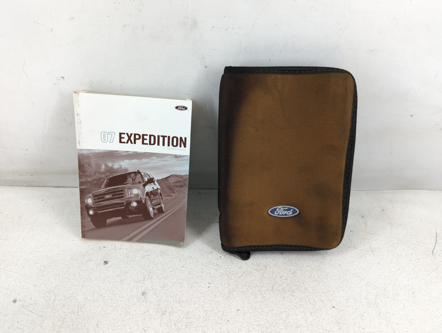 2007 Ford Expedition Owners Manual Book Guide P/N:7L1J 19A321 AB OEM Used Auto Parts
