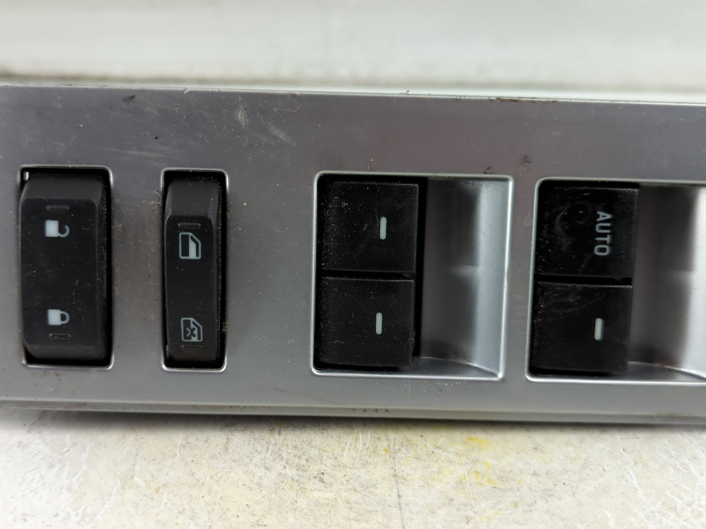 2004-2010 Mercury Mountaineer Master Power Window Switch Replacement Driver Side Left P/N:7L2T-14548-AAW Fits OEM Used Auto Parts - Oemusedautoparts1.com