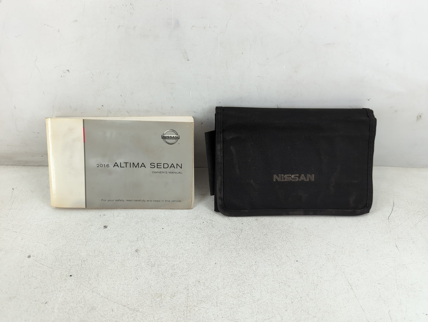 2016 Nissan Altima Owners Manual Book Guide P/N:OM16EA 0L33U0 OEM Used Auto Parts