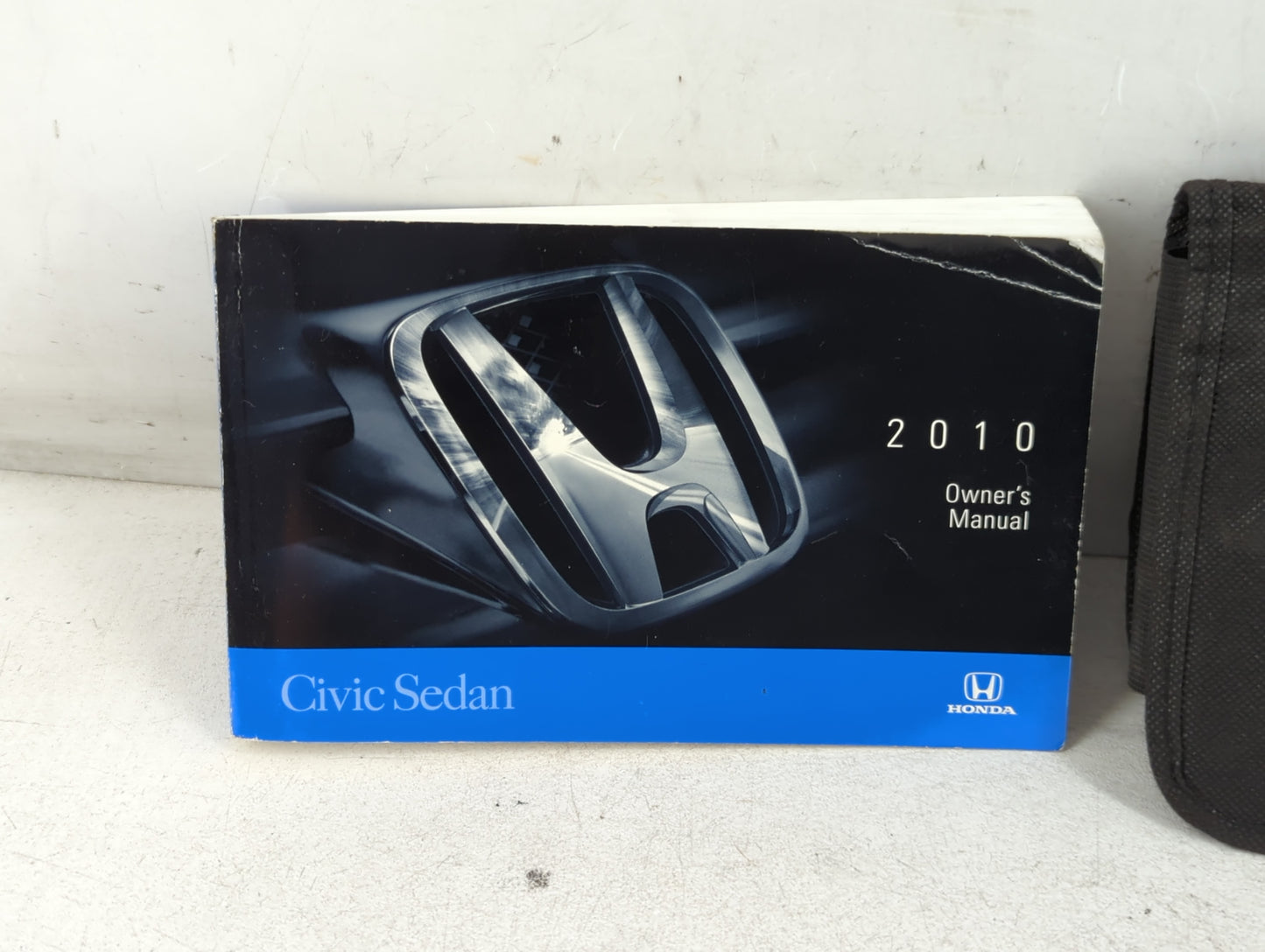 2010 Honda Civic Owners Manual Book Guide P/N:31SNA640 00X31-SNA-6400 OEM Used Auto Parts
