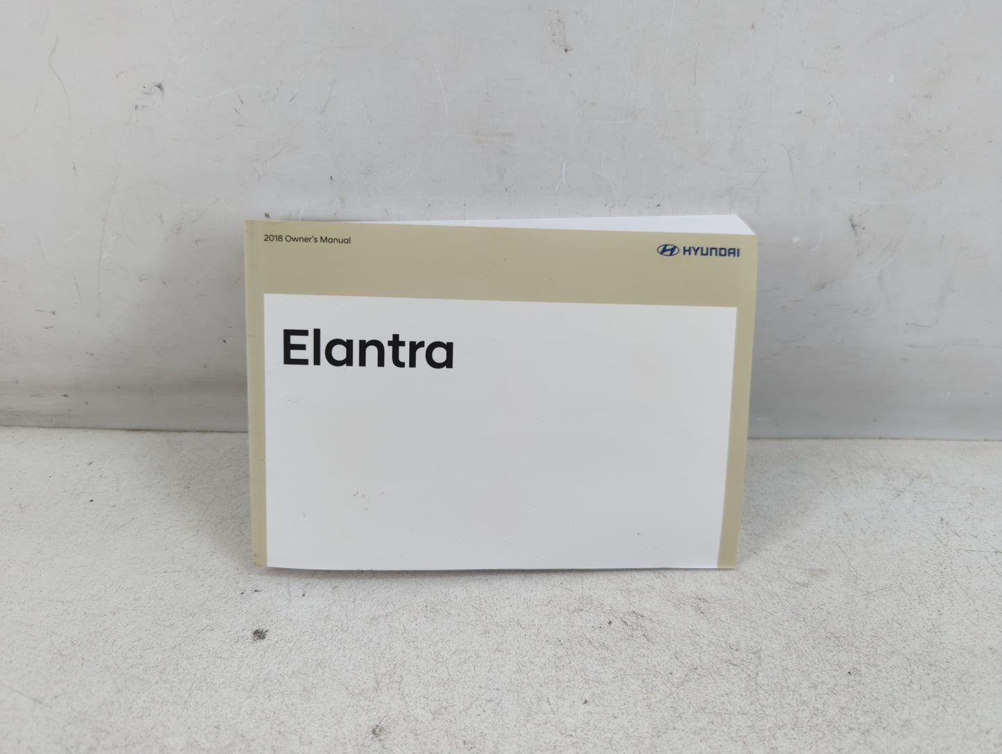 2018 Hyundai Elantra Owners Manual Book Guide P/N:JF3O-EU81G OEM Used Auto Parts