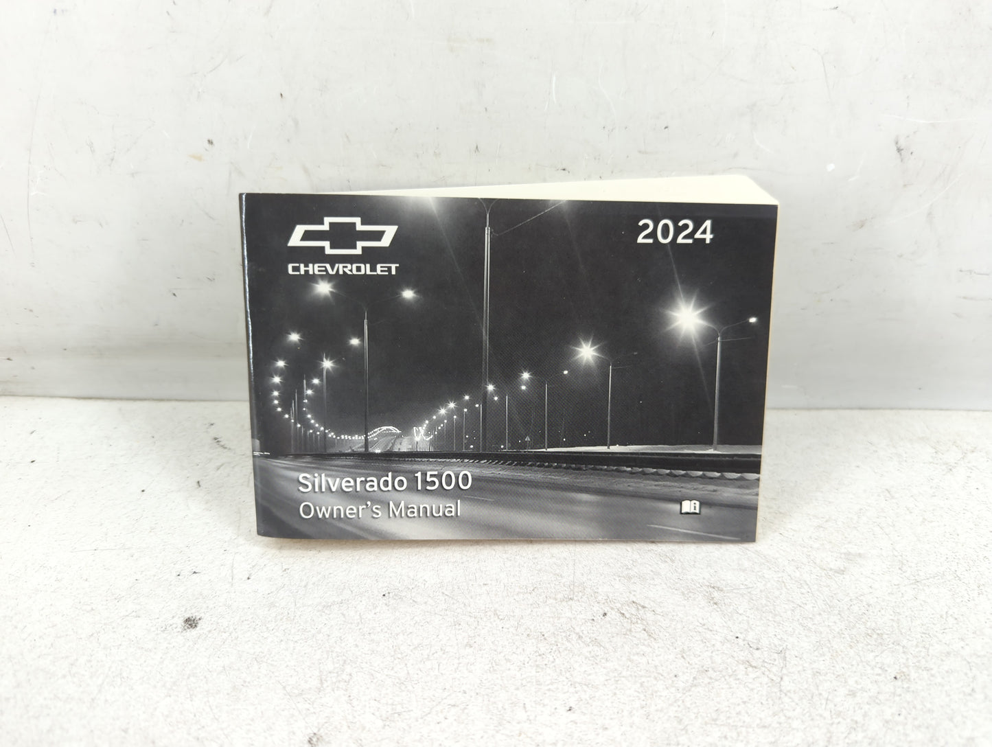 2014 Chevrolet Silverado 1500 Owners Manual Book Guide P/N:85516379 OEM Used Auto Parts