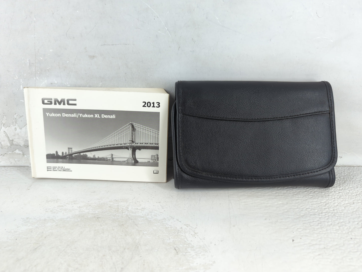 2013 Gmc Yukon Owners Manual Book Guide P/N:20955532 OEM Used Auto Parts