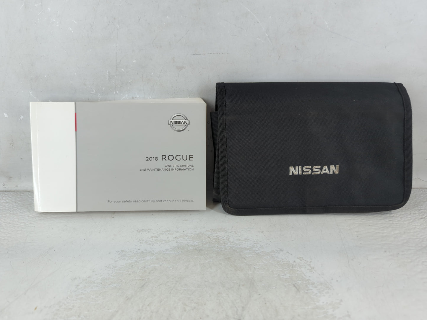 2018 Nissan Rogue Owners Manual Book Guide P/N:OM18EA 0T32U0 OEM Used Auto Parts