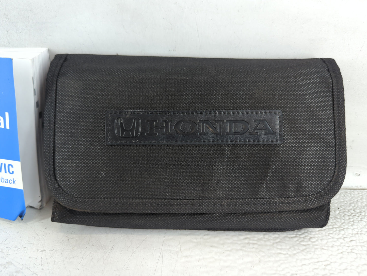 2024 Honda Civic Owners Manual Book Guide P/N:00X31-T40-6200 OEM Used Auto Parts