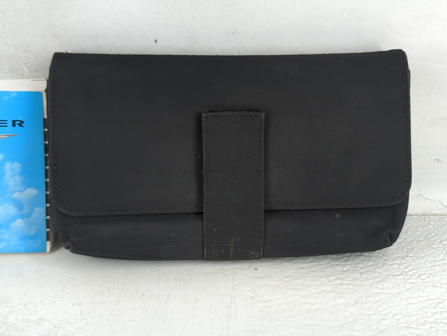 2009 Chrysler Town & Country Owners Manual Book Guide P/N:81-026-0917 OEM Used Auto Parts