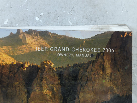 2006 Jeep Grand Cherokee Owners Manual Book Guide P/N:81-326-0654 OEM Used Auto Parts
