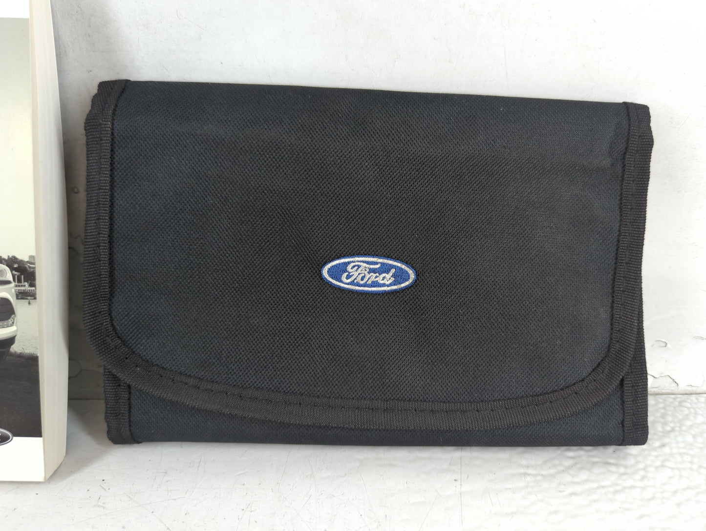 2013 Ford Escape Owners Manual Book Guide P/N:DJ5J 19A321 AA OEM Used Auto Parts