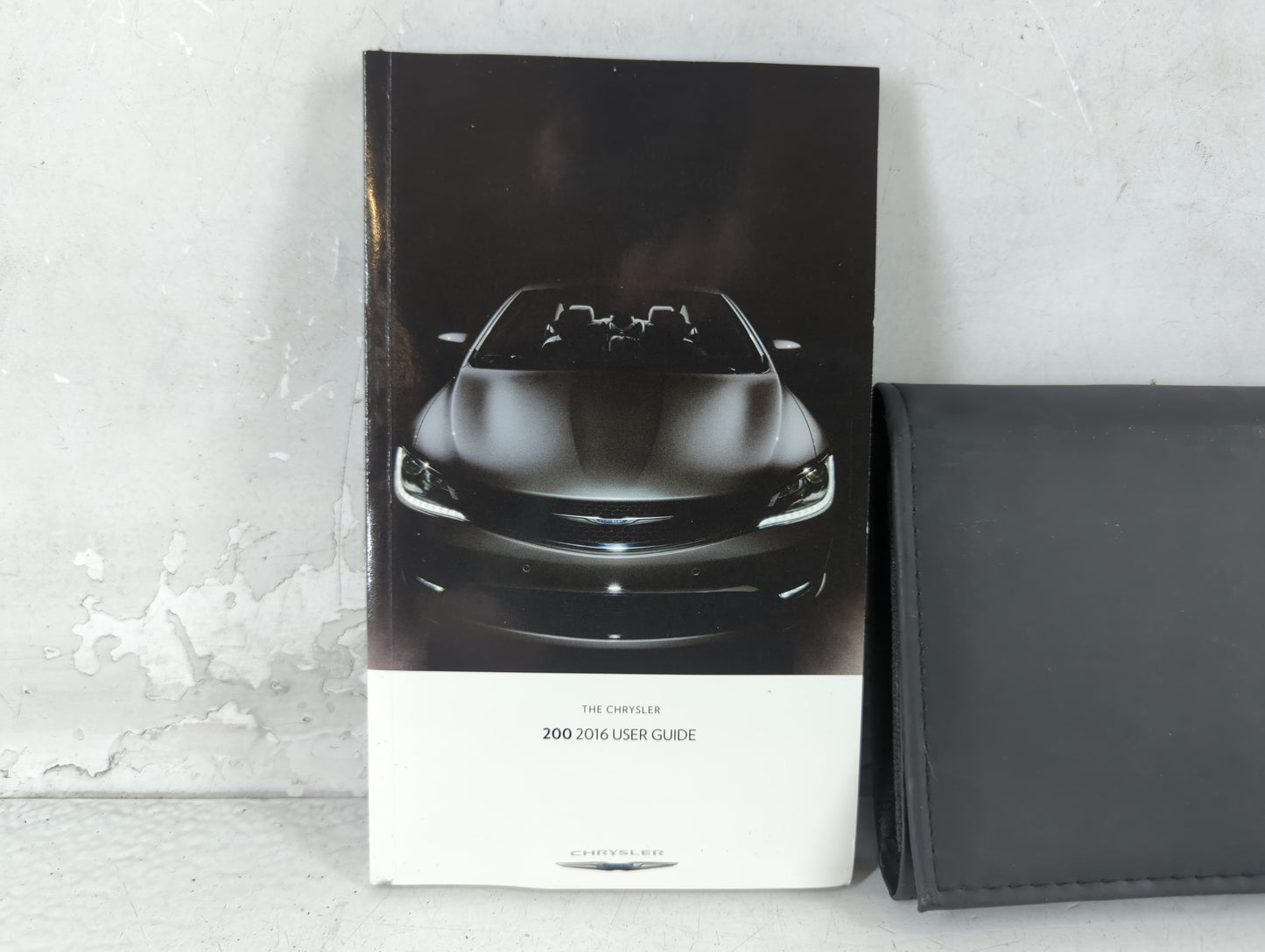 2016 Chrysler 200 Owners Manual Book Guide P/N:19UF-926-AA OEM Used Auto Parts