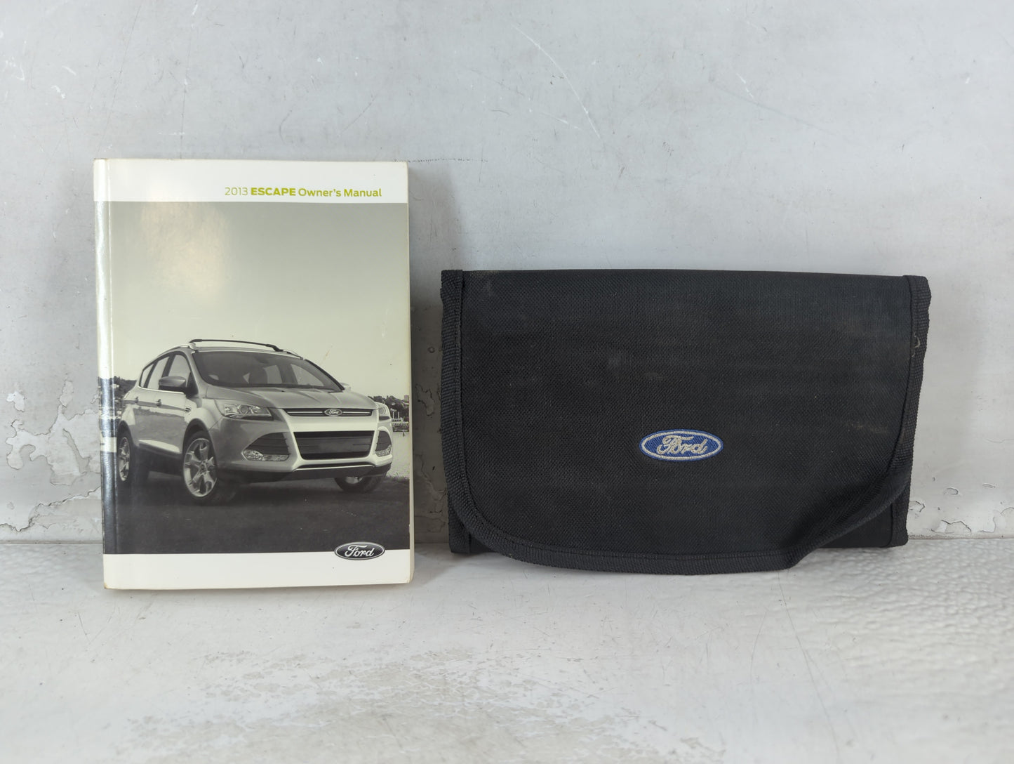 2013 Ford Escape Owners Manual Book Guide P/N:DJ5J 19A321 AA OEM Used Auto Parts