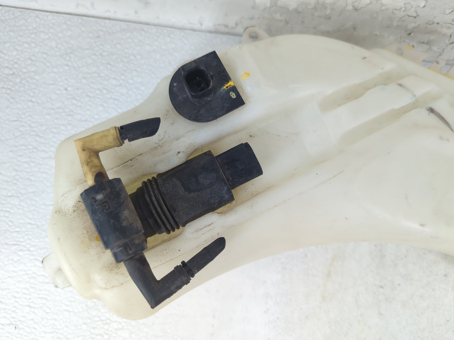 2013 Dodge Journey Windshield Washer Fluid Reservoir Bottle Oem - Oemusedautoparts1.com