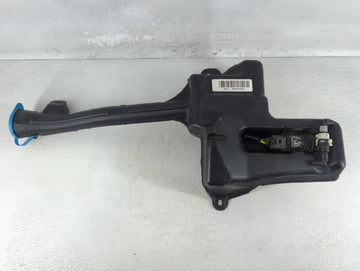 2020 Honda Odyssey Windshield Washer Fluid Reservoir Bottle Oem - Oemusedautoparts1.com