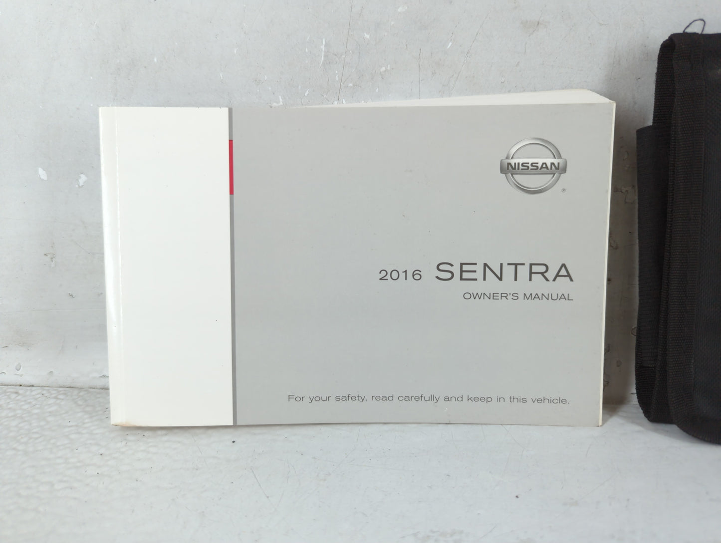2016 Nissan Sentra Owners Manual Book Guide P/N:OM16EM 0B17U1 OEM Used Auto Parts