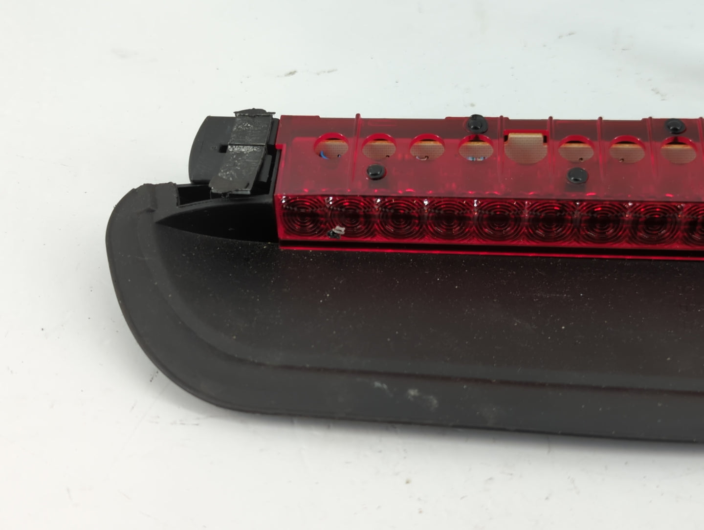 2009 Bmw 328i Third Brake Light Tail Light Fits OEM Used Auto Parts - Oemusedautoparts1.com