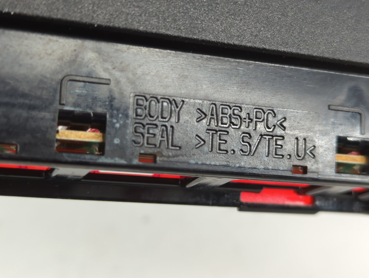 2009 Bmw 328i Third Brake Light Tail Light Fits OEM Used Auto Parts - Oemusedautoparts1.com