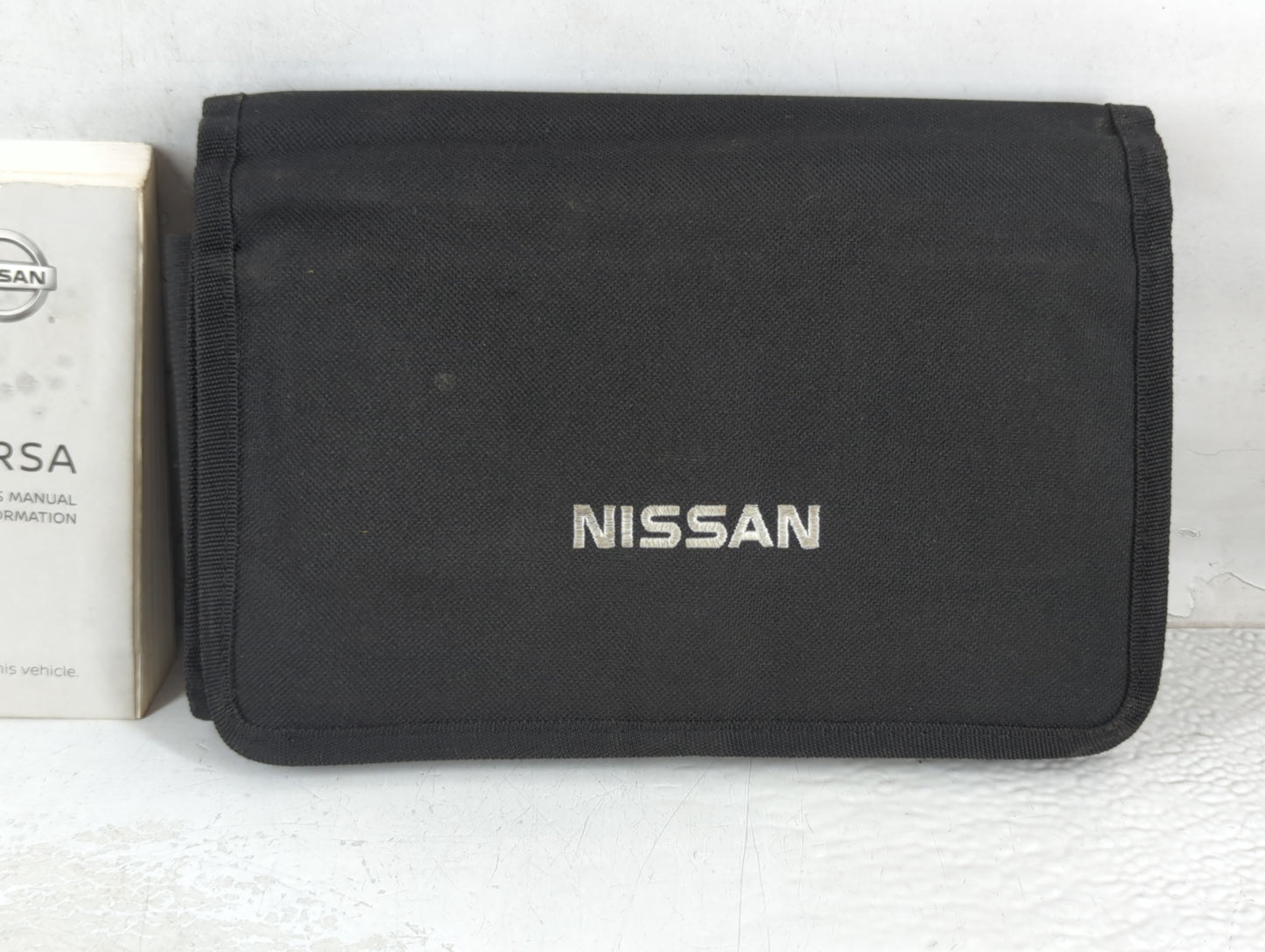 2020 Nissan Versa Owners Manual Book Guide P/N:OM20EM 0N18U1 OEM Used Auto Parts