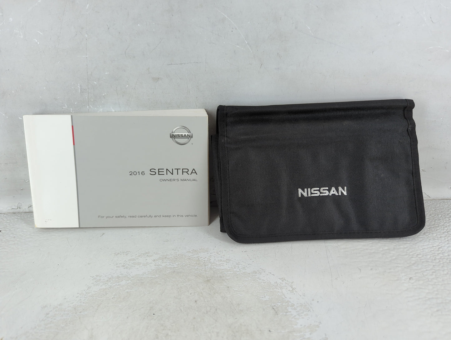 2016 Nissan Sentra Owners Manual Book Guide P/N:OM16EM 0B17U0 OEM Used Auto Parts