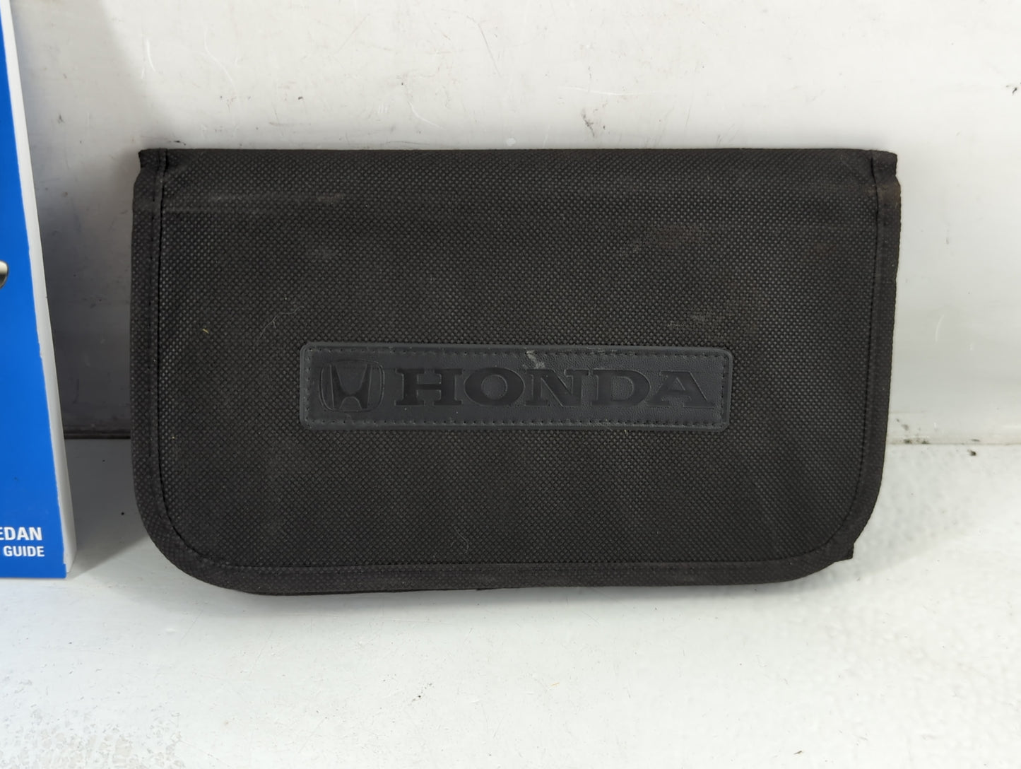 2018 Honda Accord Owners Manual Book Guide P/N:00X31-TVA-G020 OEM Used Auto Parts