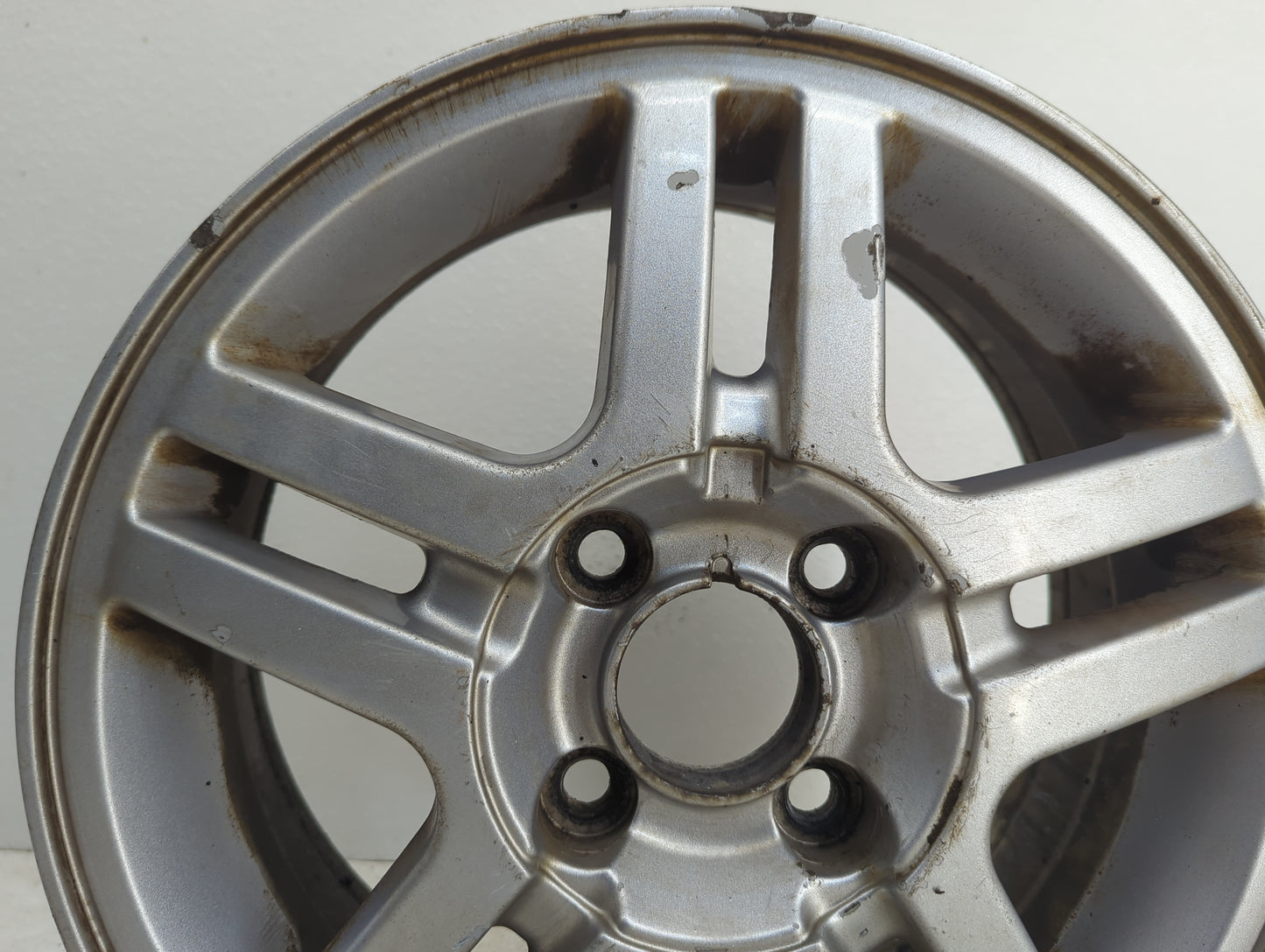 2000-2004 Ford Focus Oem Wheel Rim