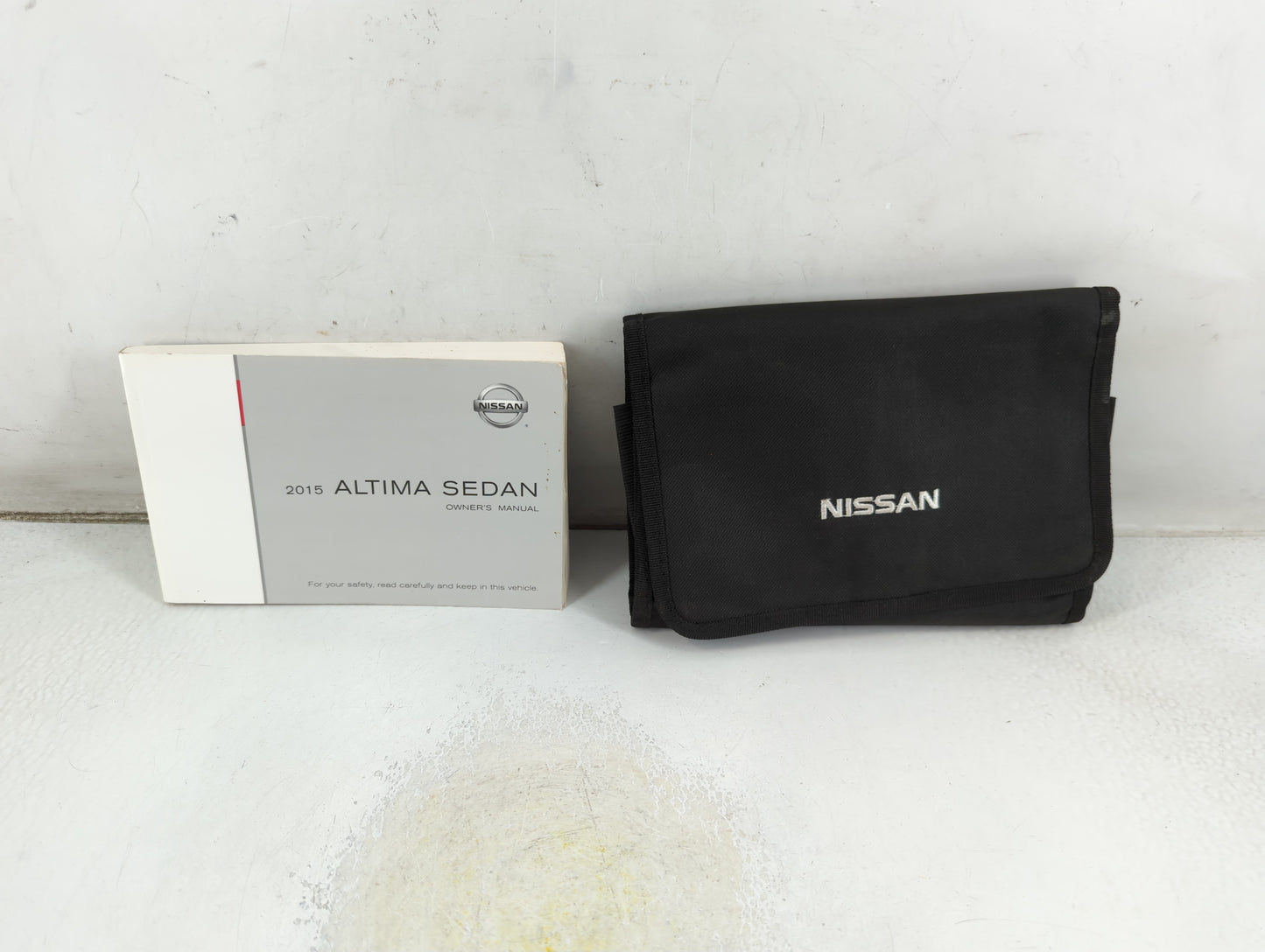 2015 Nissan Altima Owners Manual Book Guide P/N:OM15EA 0L33U3 OEM Used Auto Parts