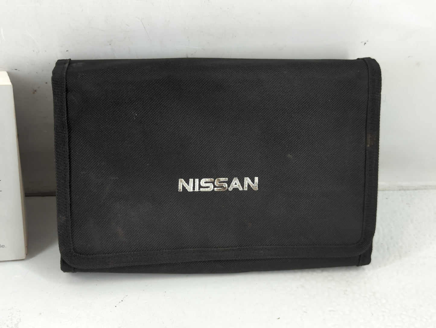 2016 Nissan Pathfinder Owners Manual Book Guide P/N:OM16EA 0R52U0 OEM Used Auto Parts - Oemusedautoparts1.com
