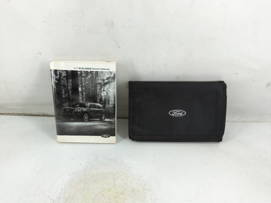2017 Ford Explorer Owners Manual Book Guide P/N:HJ2J 19A321 AC OEM Used Auto Parts