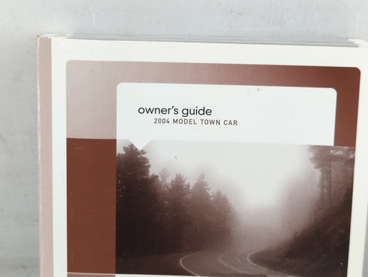 2004 Lincoln Town Car Owners Manual Book Guide P/N:4W1J-19A321-EB OEM Used Auto Parts