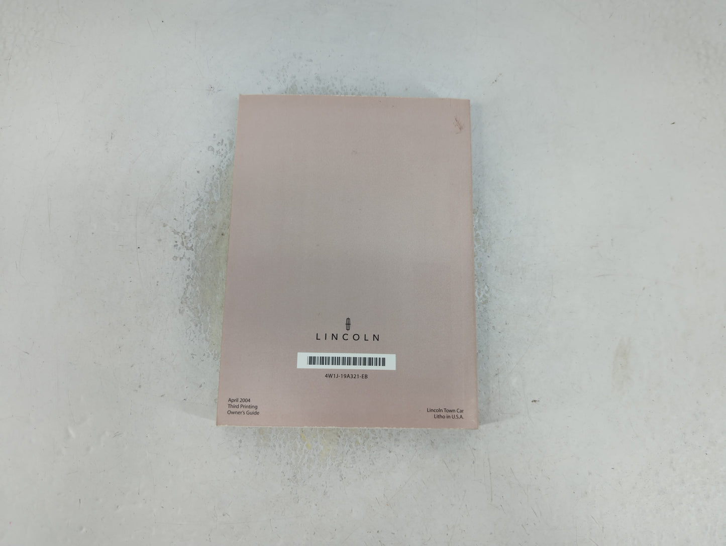 2004 Lincoln Town Car Owners Manual Book Guide P/N:4W1J-19A321-EB OEM Used Auto Parts