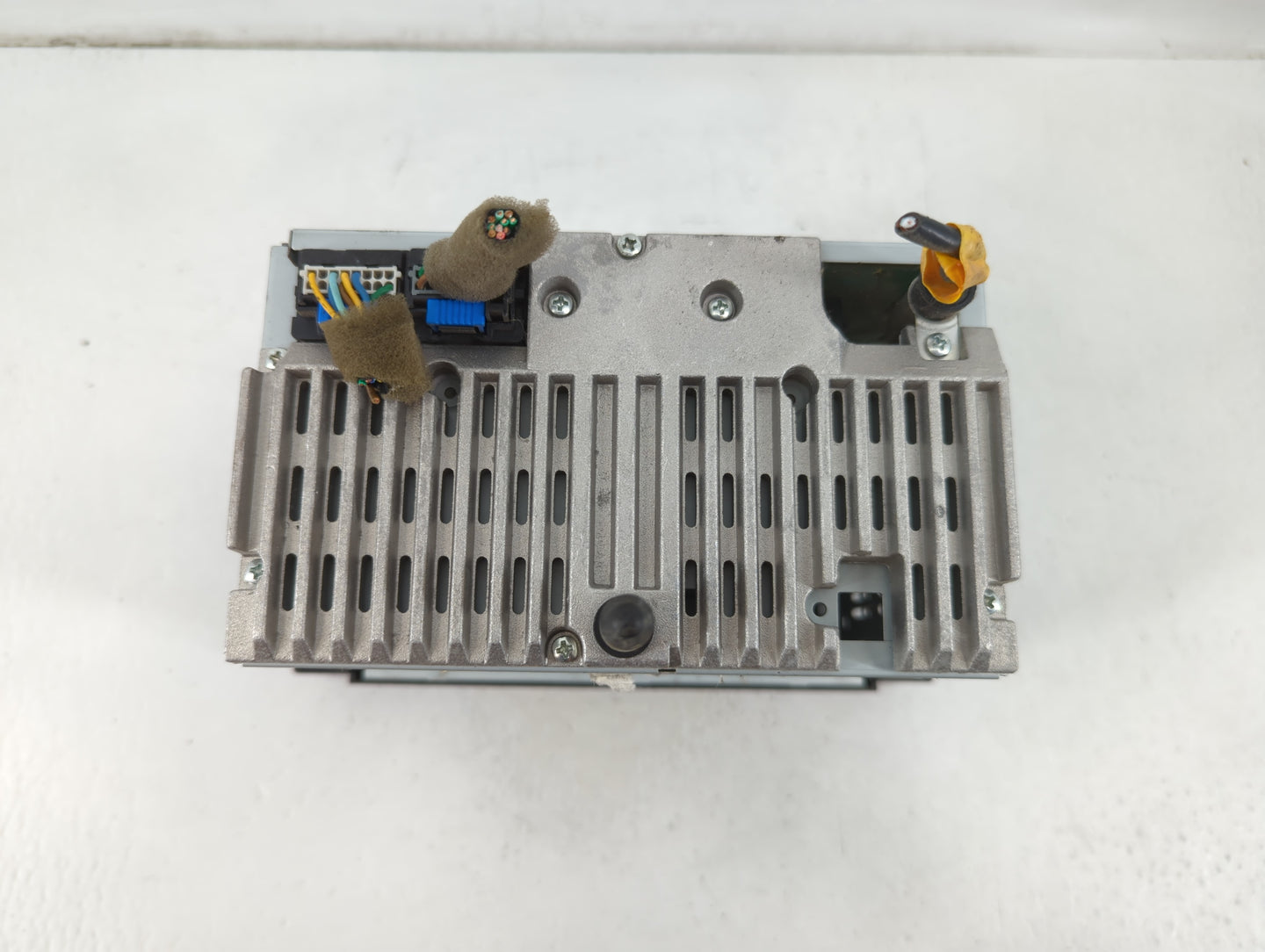 2009 Chevrolet Aveo Radio AM FM Cd Player Receiver Replacement P/N:96 989 873 Fits OEM Used Auto Parts - Oemusedautoparts1.com