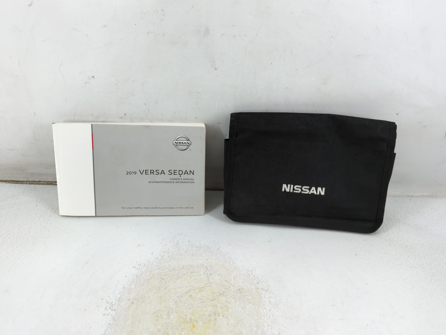 2019 Nissan Versa Owners Manual Book Guide P/N:OM19EM 0N17U1 OEM Used Auto Parts