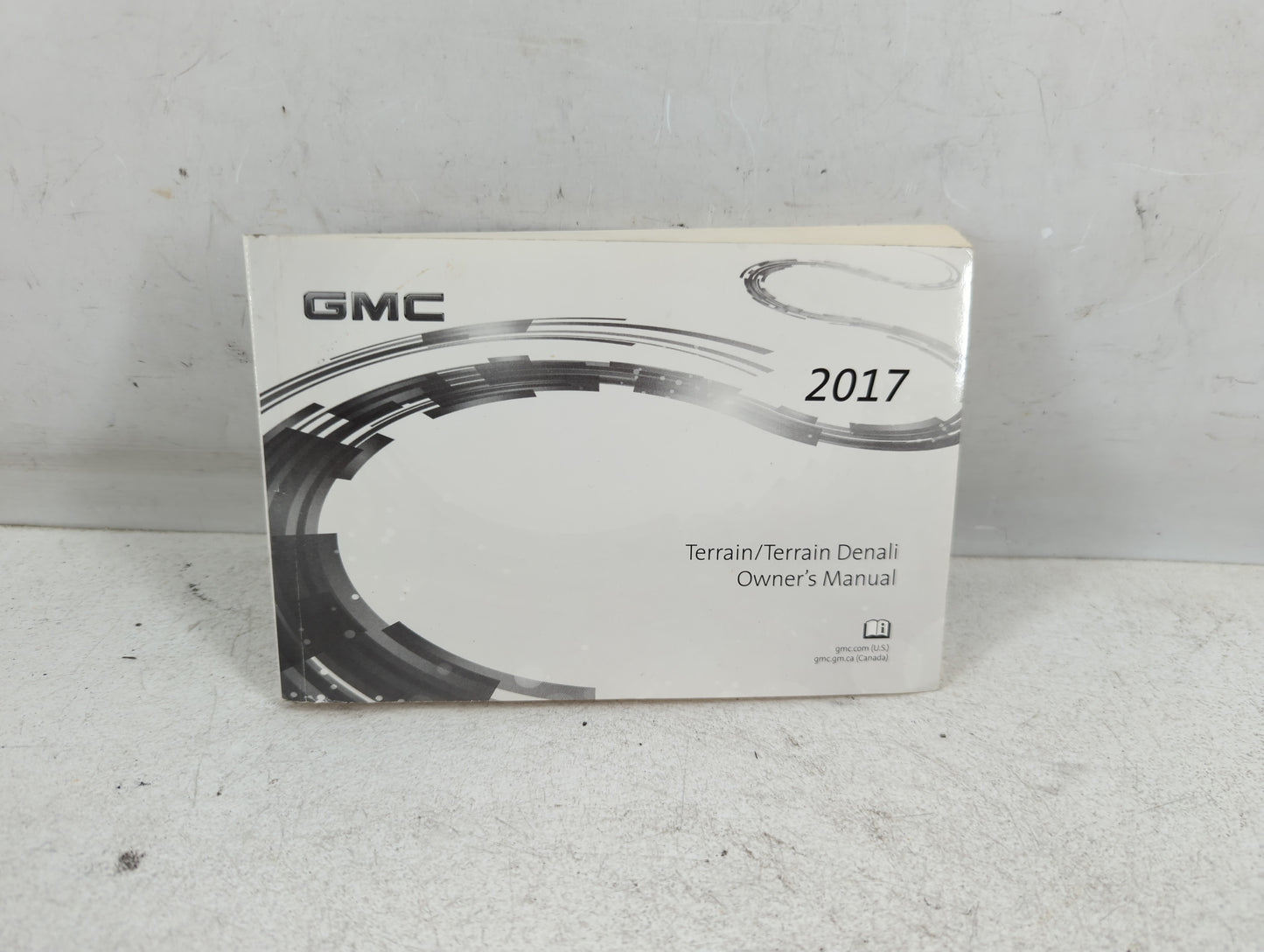 2017 Gmc Terrain Owners Manual Book Guide P/N:23233626 B OEM Used Auto Parts