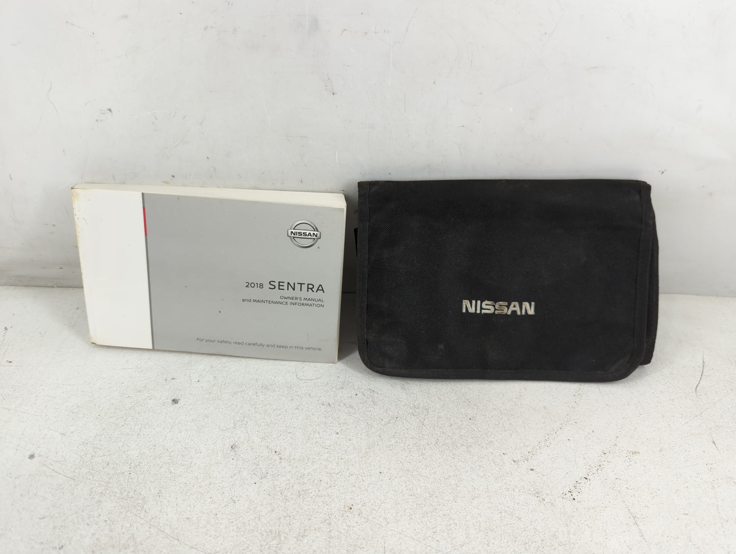 2018 Nissan Sentra Owners Manual Book Guide P/N:OM18EM 0B17U0 OEM Used Auto Parts