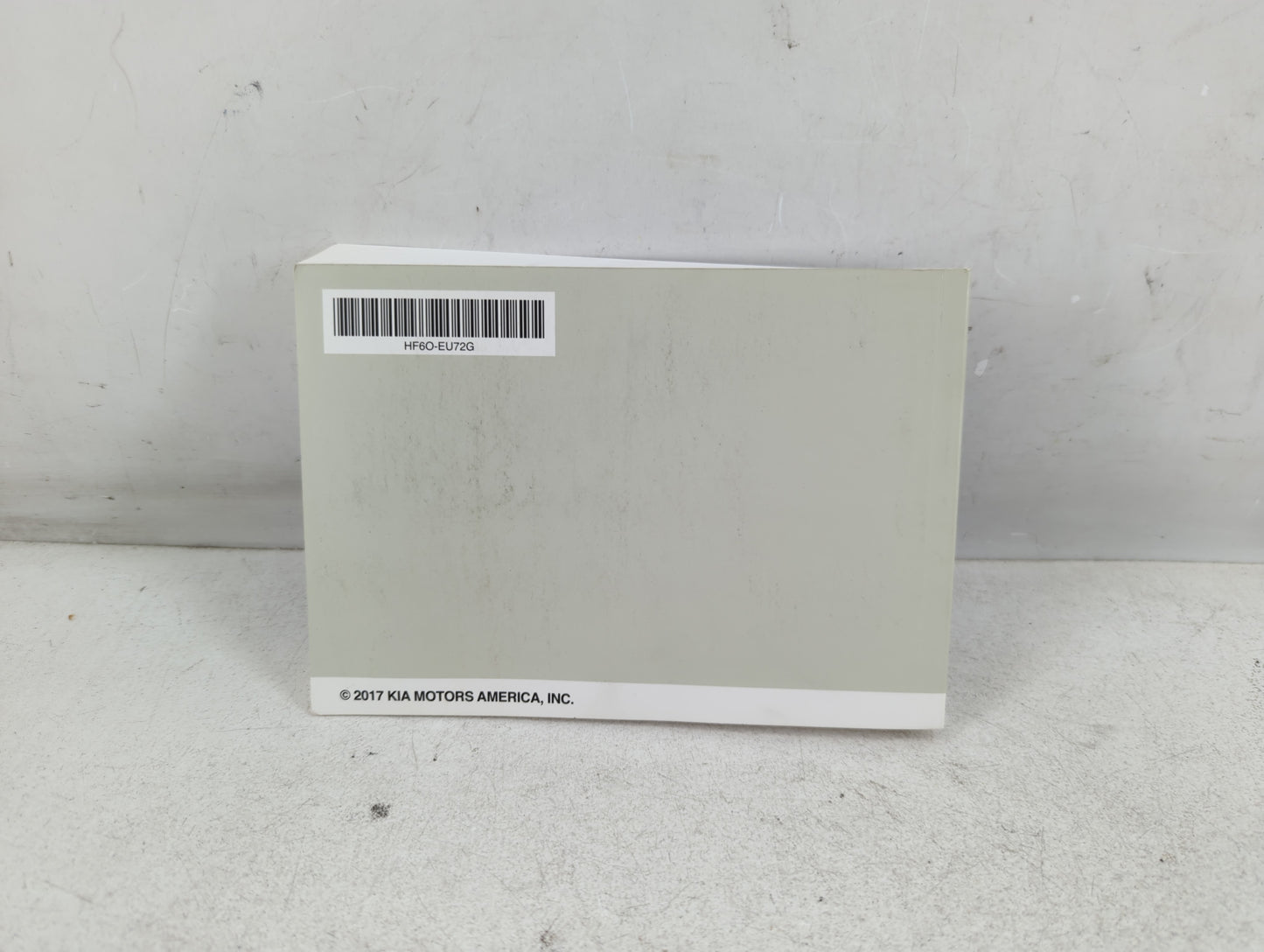 2017 Kia Cadenza Owners Manual Book Guide P/N:HF6O-EU72G OEM Used Auto Parts