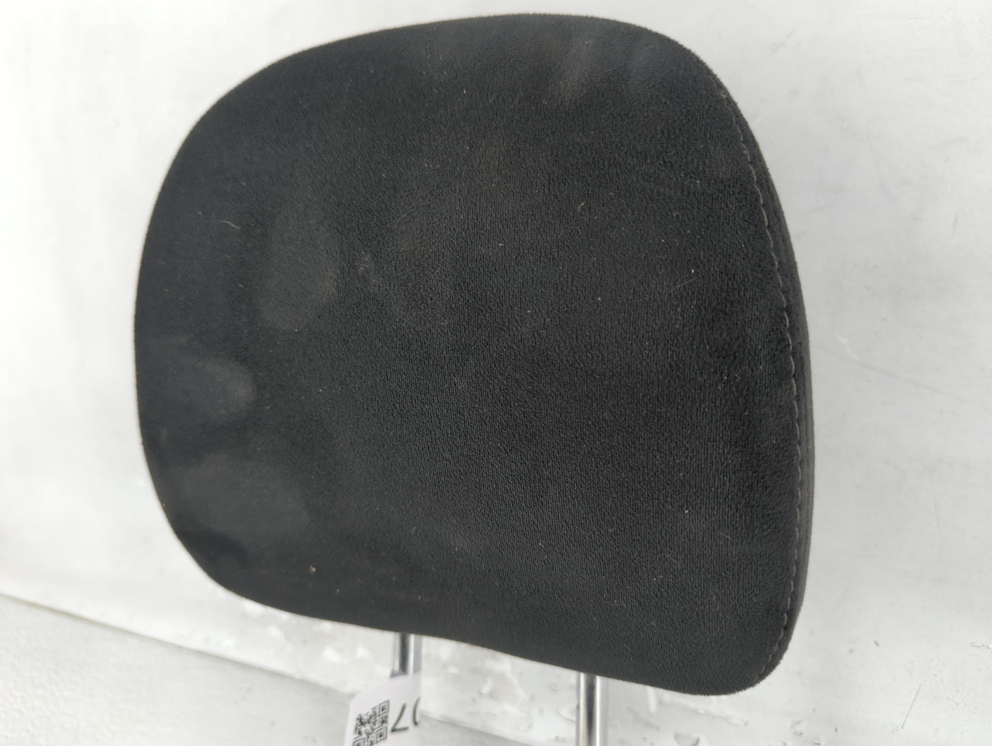 2014 Nissan Pathfinder Headrest Head Rest Rear Center Seat Fits OEM Used Auto Parts - Oemusedautoparts1.com