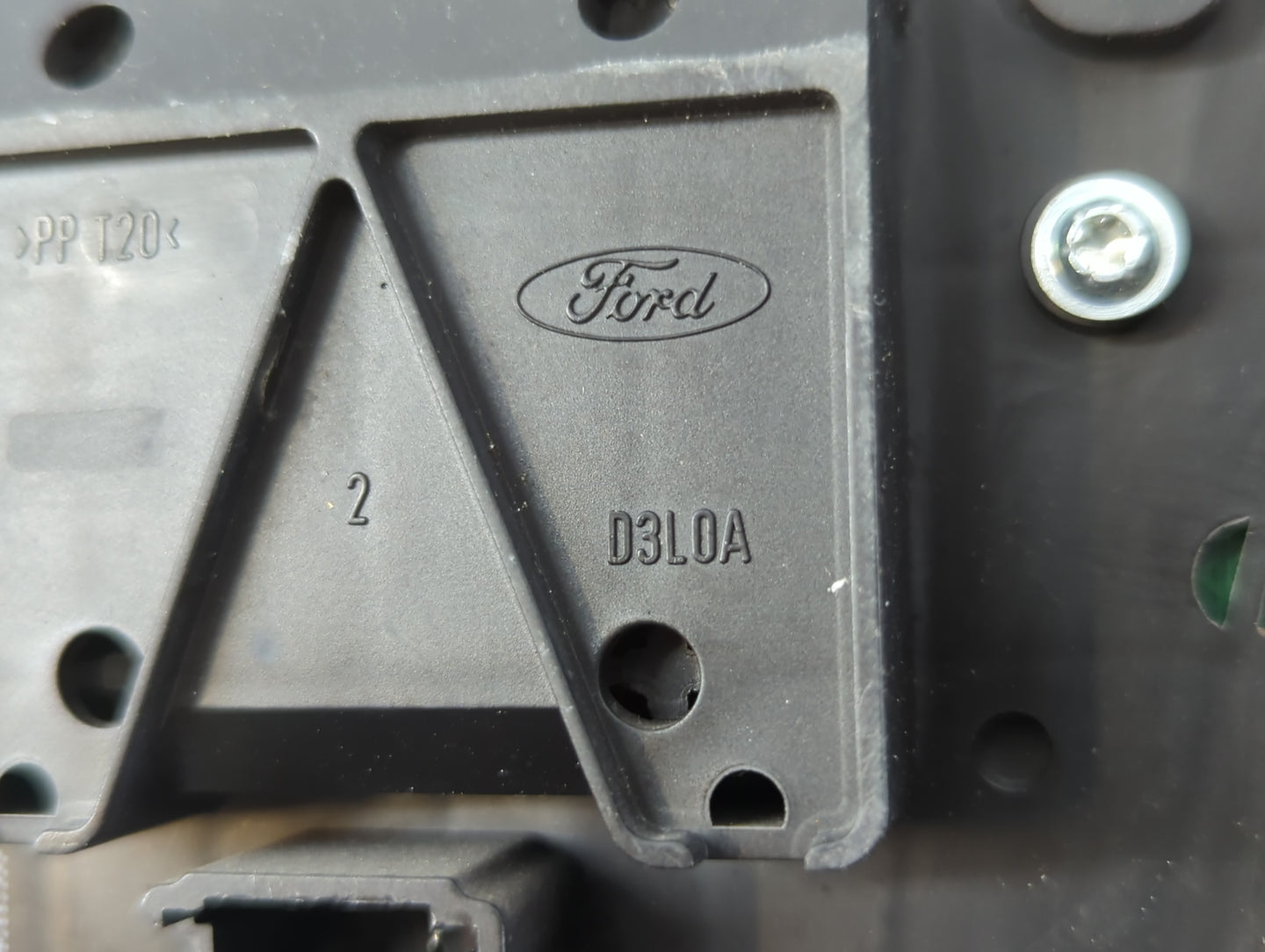 2012-2013 Ford Focus Radio AM FM Cd Player Receiver Replacement Fits Fits 2012 2013 OEM Used Auto Parts - Oemusedautoparts1.com