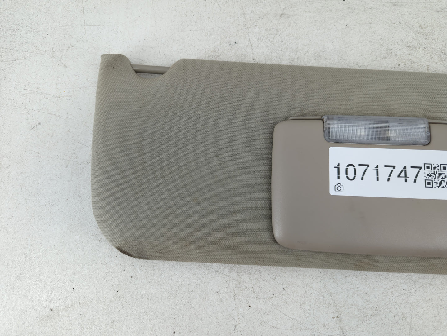 2006-2007 Dodge Charger Sun Visor Shade Replacement Passenger Right Mirror Fits Fits 2005 2006 2007 OEM Used Auto Parts - Oemusedautoparts1.com