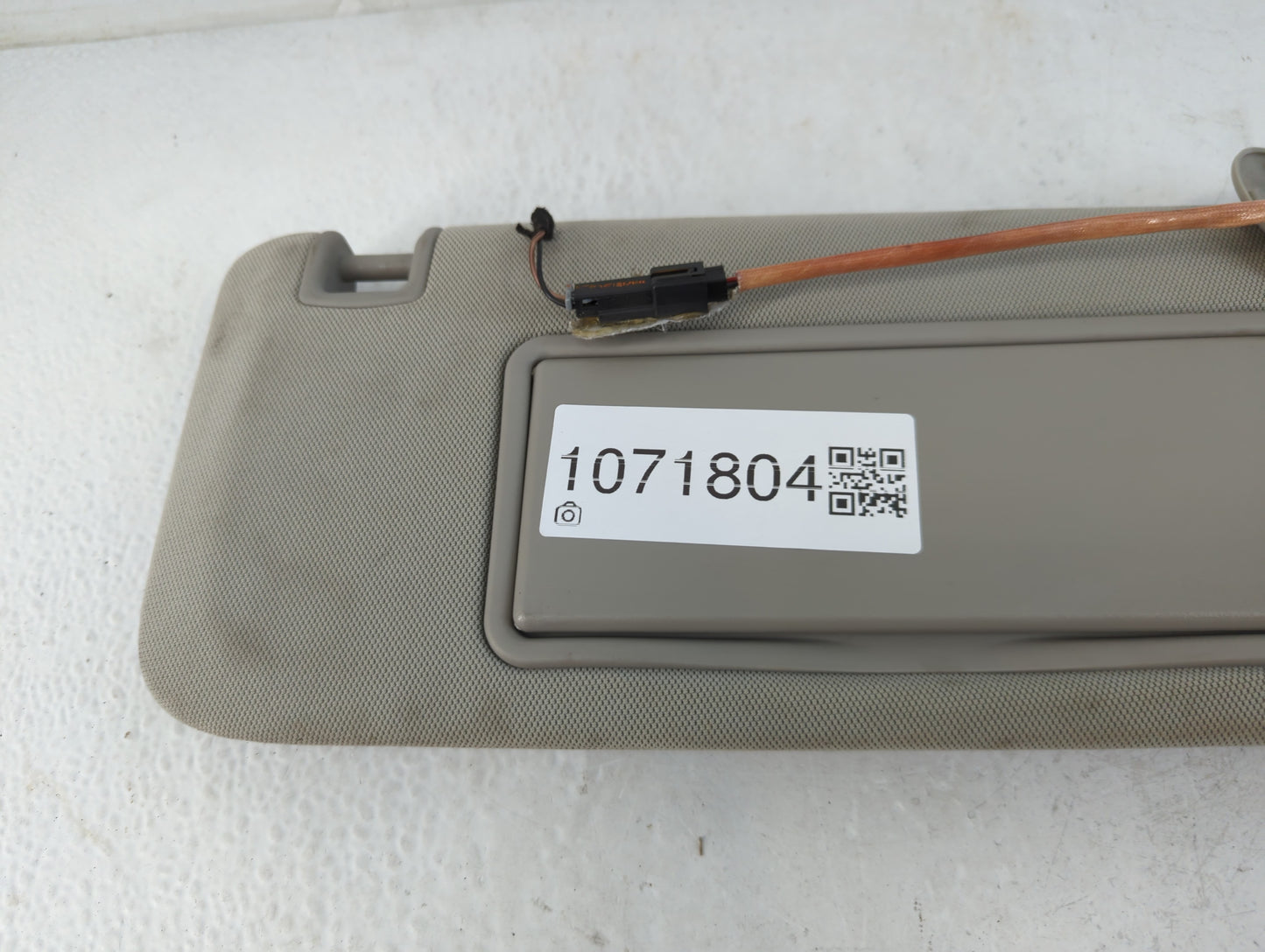 2014-2020 Chevrolet Impala Sun Visor Shade Replacement Passenger Right Mirror Fits Fits 2014 2015 2016 2017 2018 2019 2020 OEM Used Auto Parts