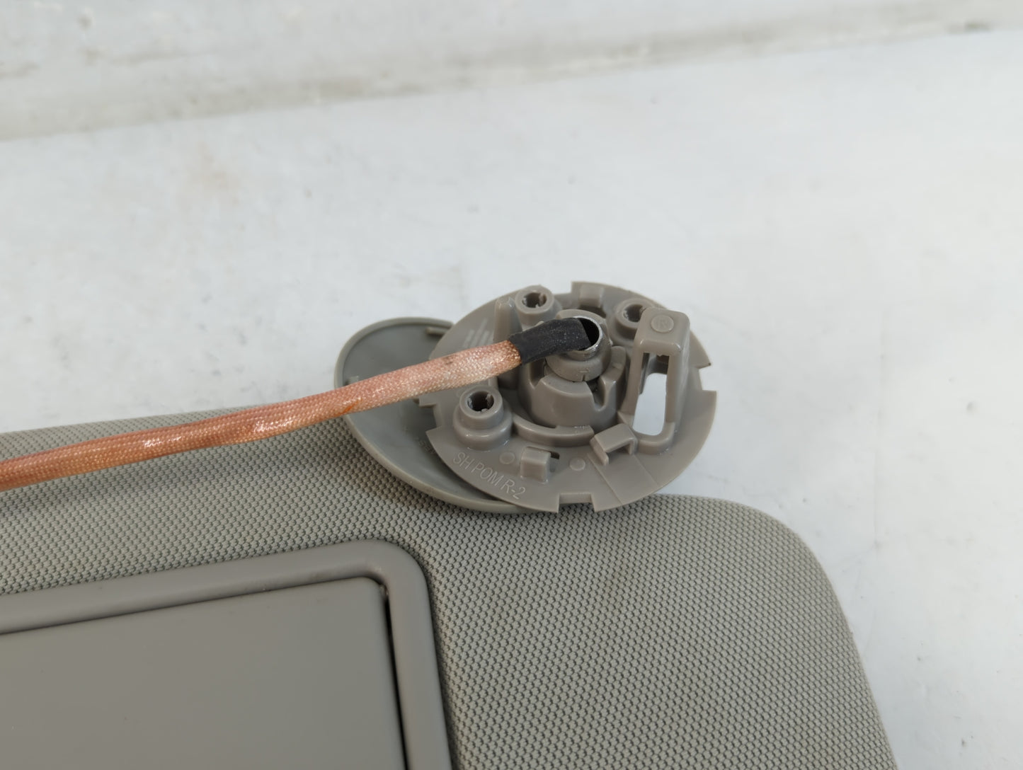 2014-2020 Chevrolet Impala Sun Visor Shade Replacement Passenger Right Mirror Fits Fits 2014 2015 2016 2017 2018 2019 2020 OEM Used Auto Parts